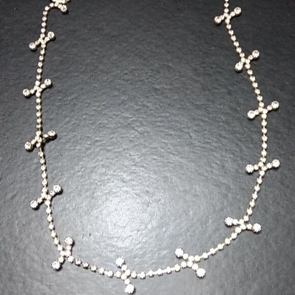 Long silver tone rhinestone necklace - Picture 2 of 8